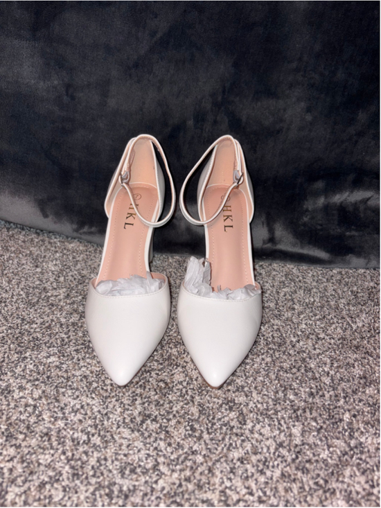 HKL Shoes - HKL Heels / Pumps in White Size 7
